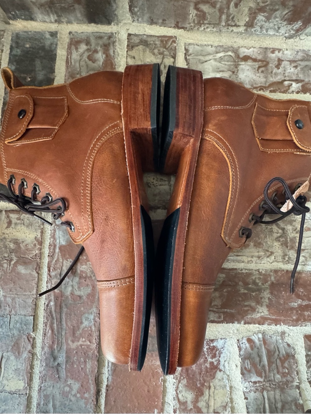 Mikoleon Women’s Classic Heirloom Boots size 11 Brown